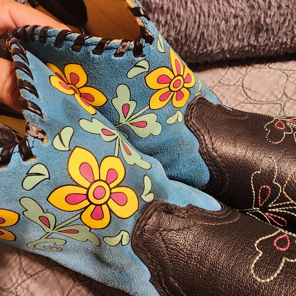 Ariat Big Girls Size 5 Colorful Floral Cowboy Boots - Picture 13 of 16